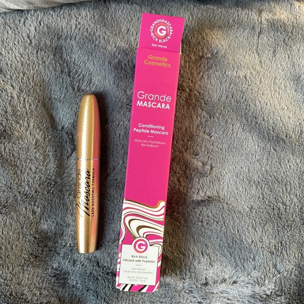 New Grande Mascara - Black Conditioning Peptide Black Mascara